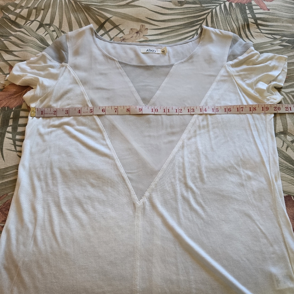 Aiko Elevated Basic White Tee Shirt Silk Semi She… - image 8